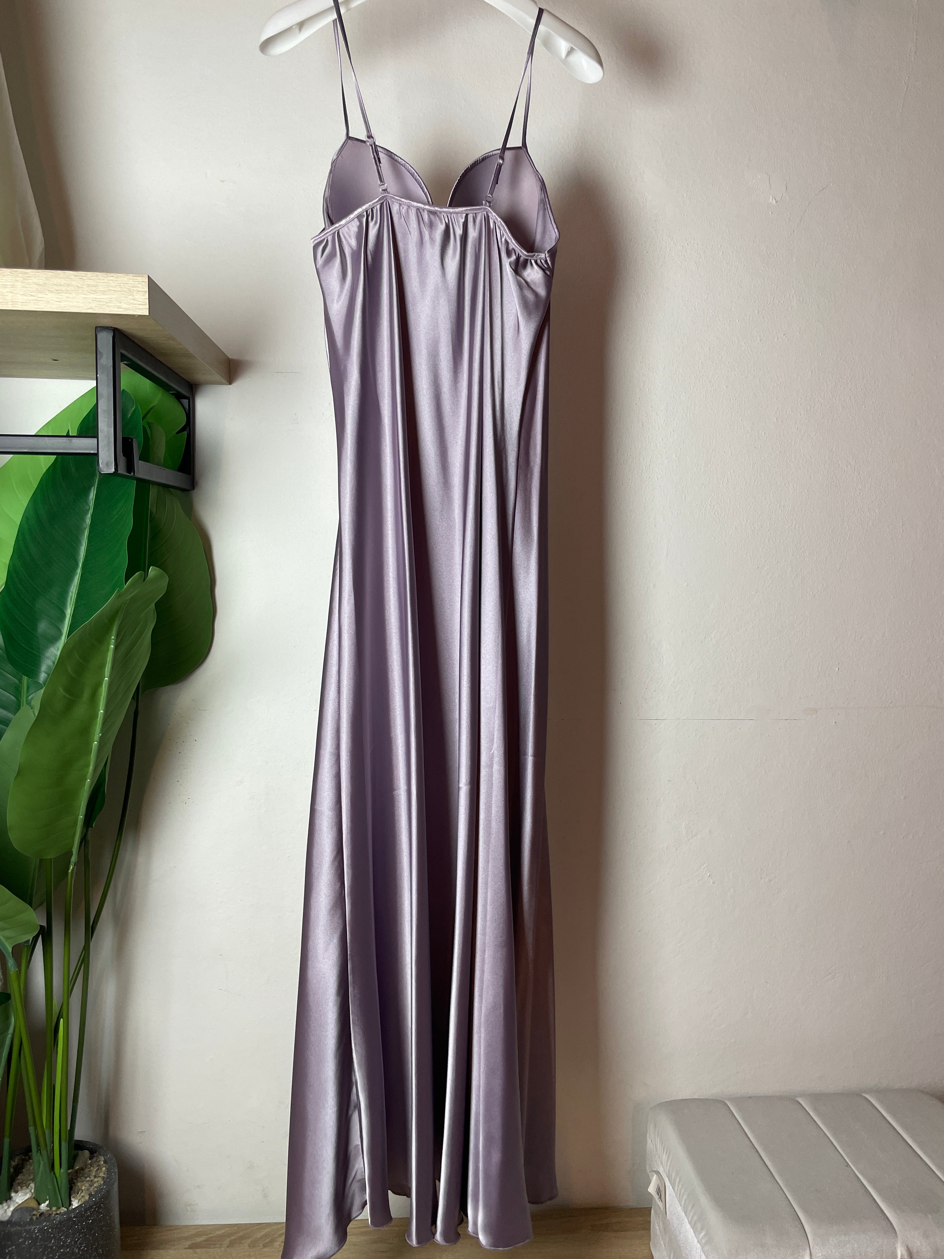 Luxurious Long Dress & Robe Set with Sleeve Delicate Embroidered & Satin Details S372