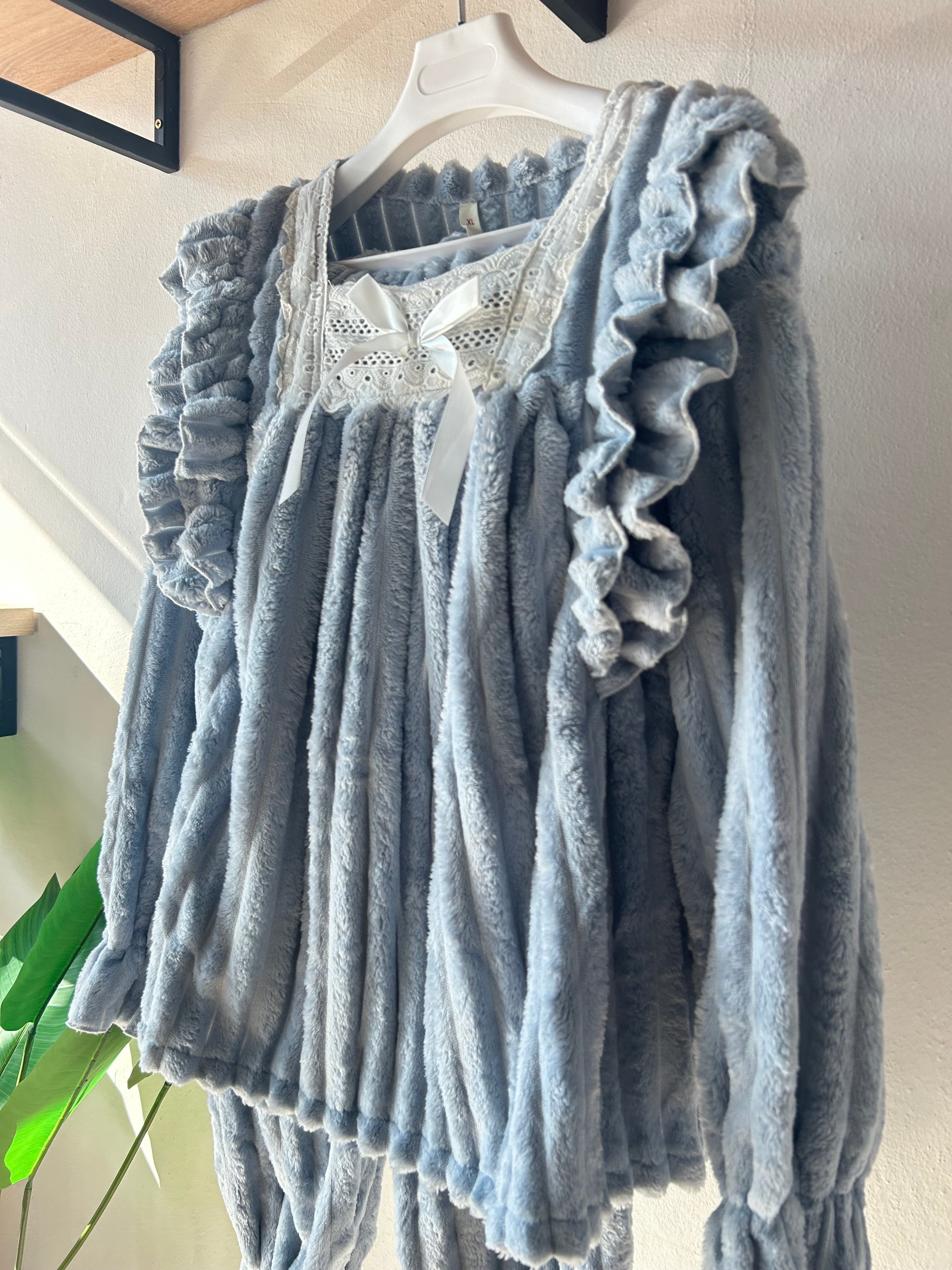 💎 Elegant French Ruffle shoulder design-S349