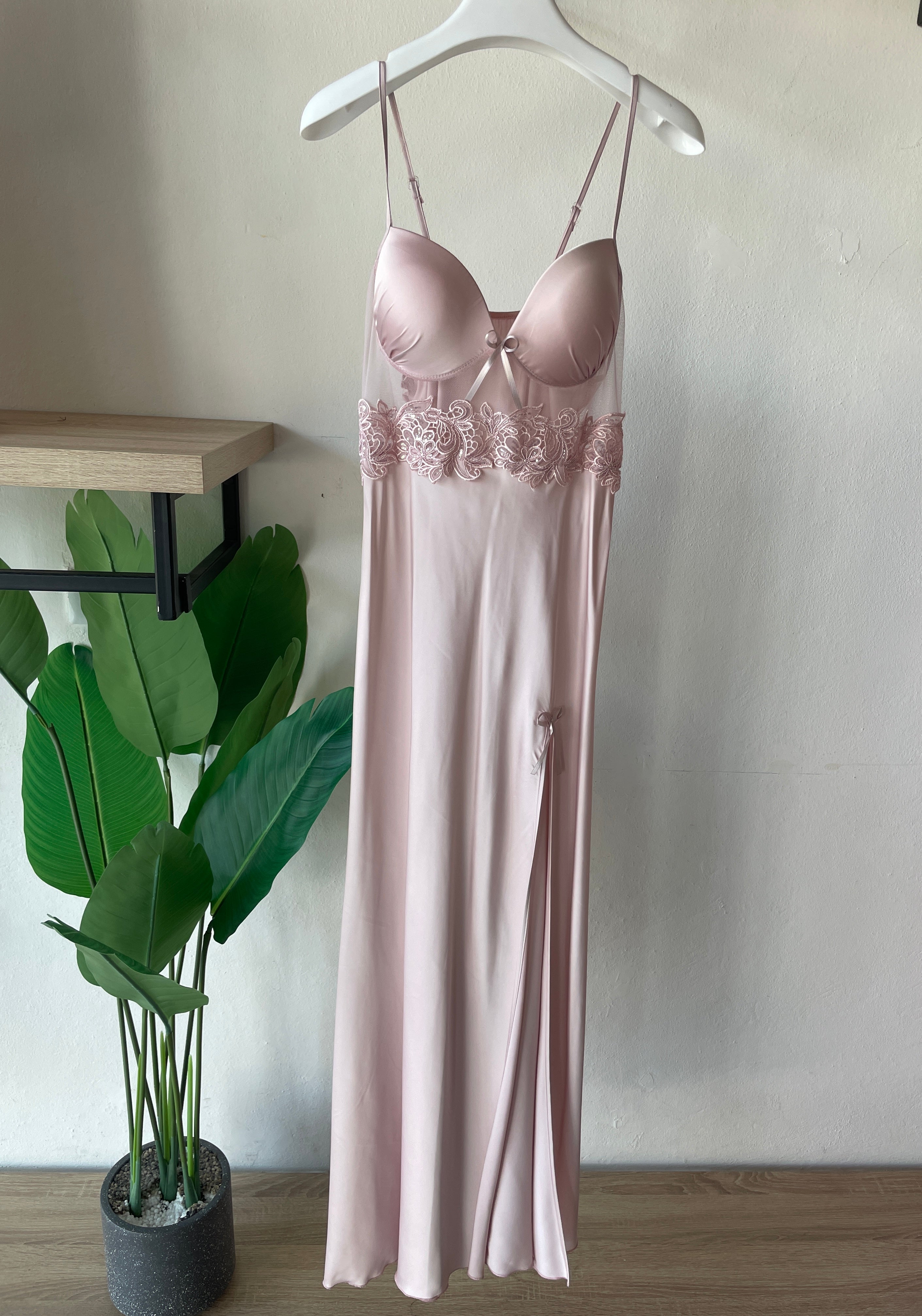 Long Luxurious Leave Embroidered Set
