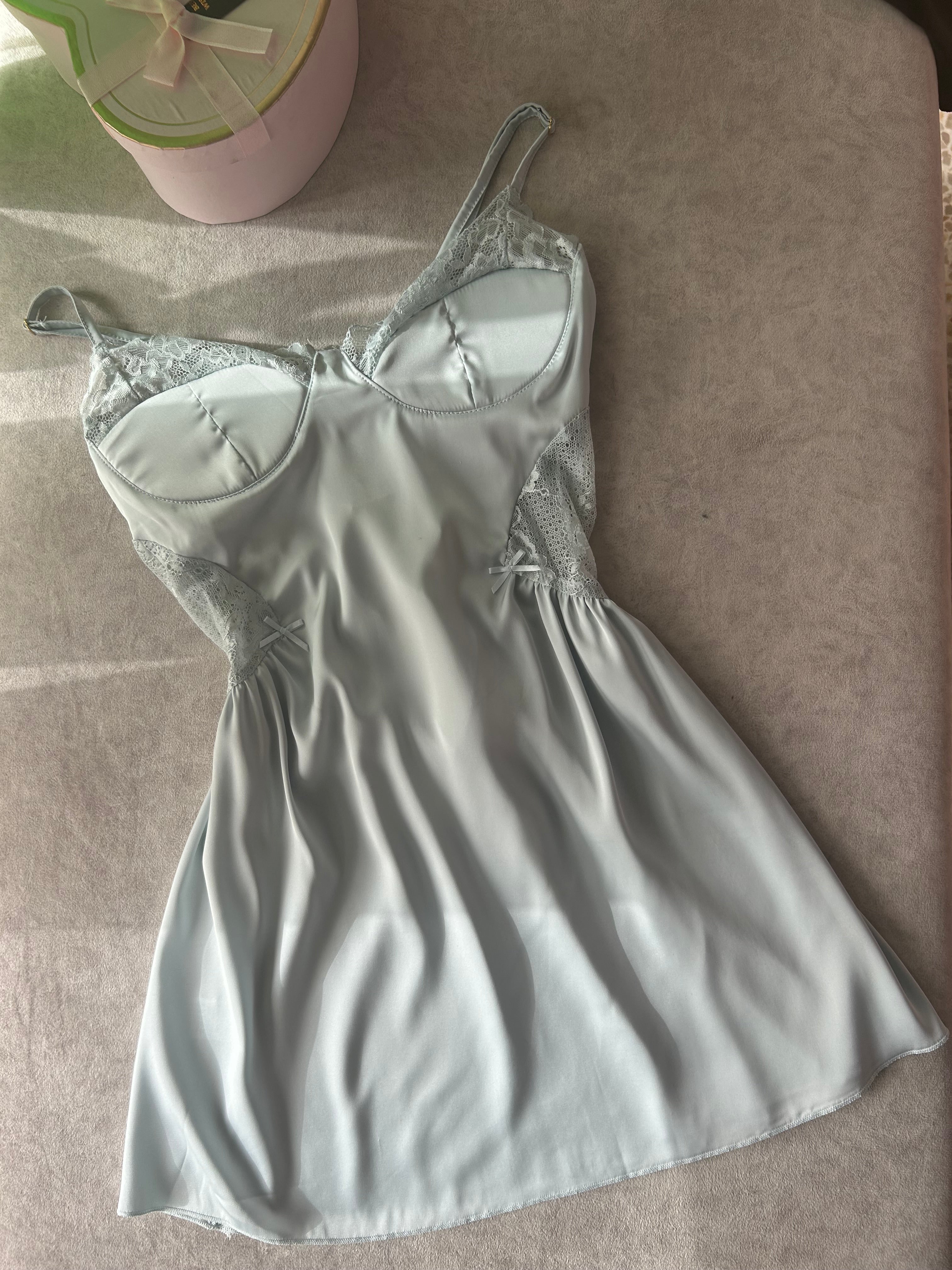 Feminine Silky with Ribbon