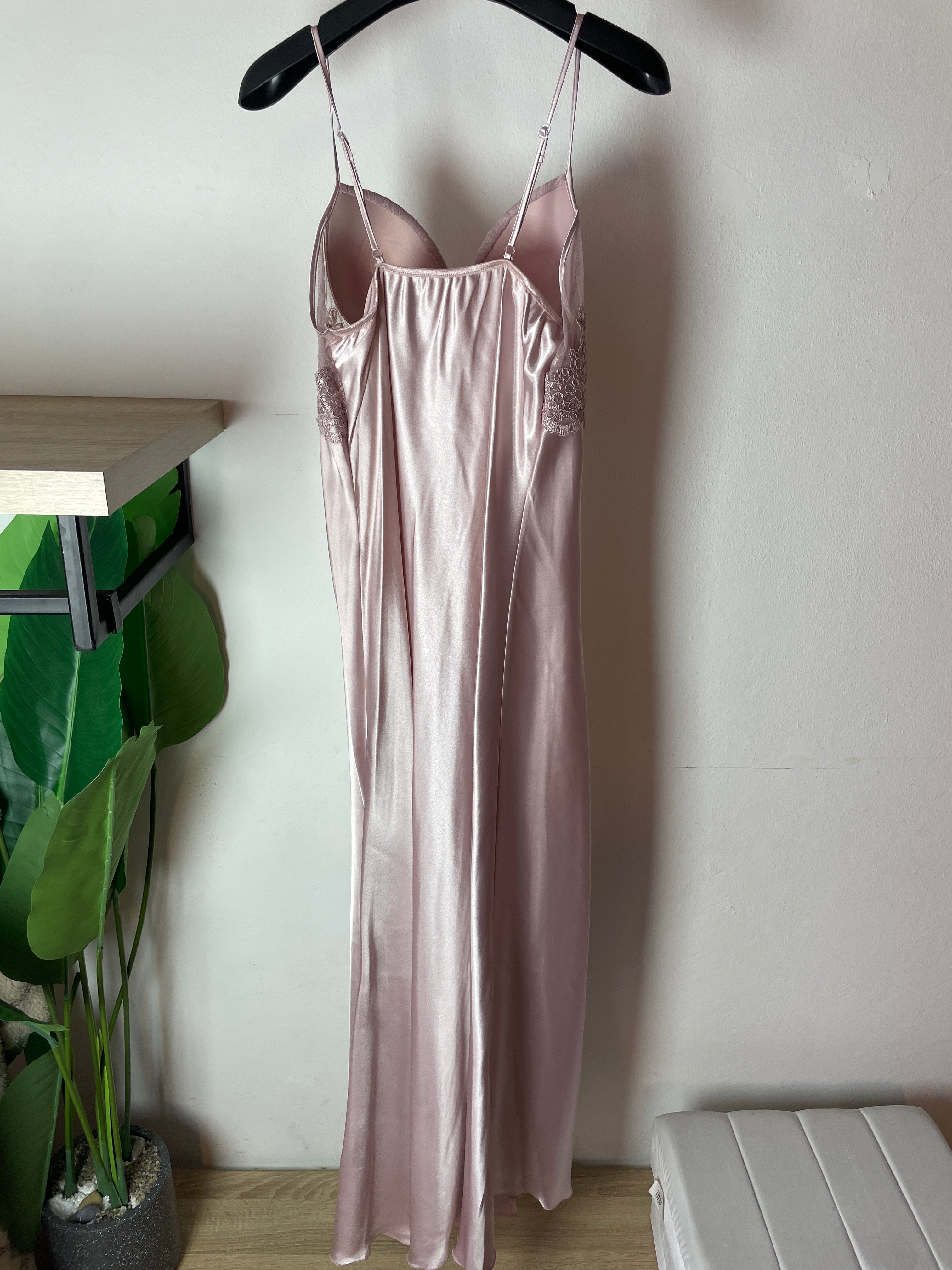 Pink Dress & Robe Set with Delicate Embroidered Details S525