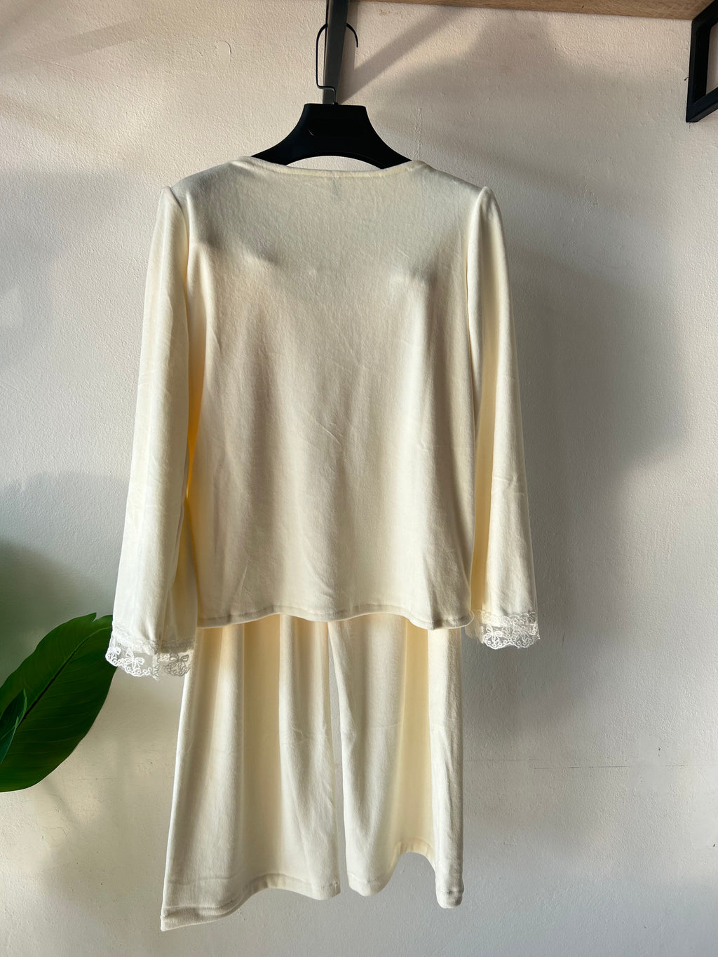 Velvet Princess style lace trim PJ with pearl button🎀S589