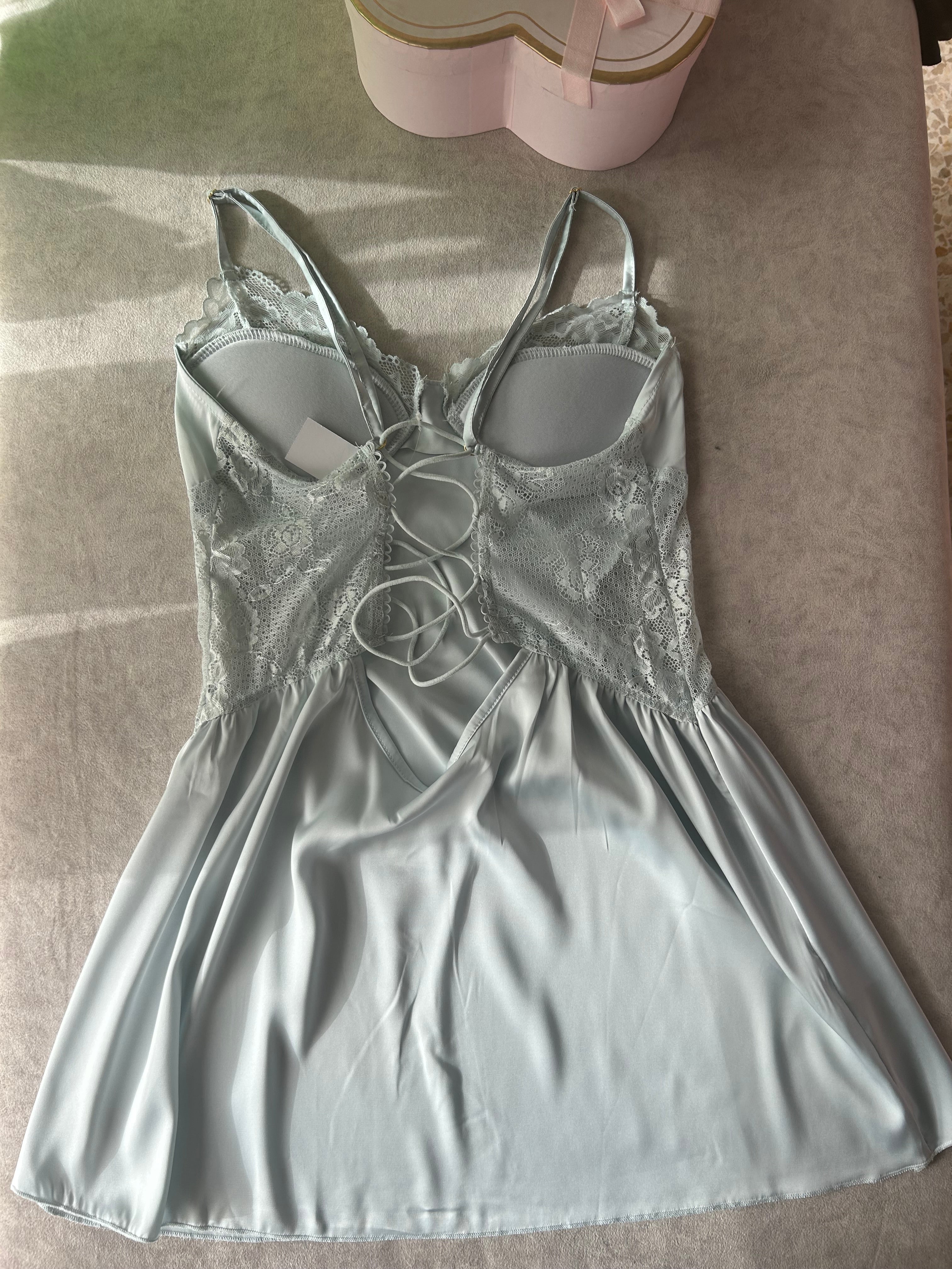 Feminine Silky with Ribbon