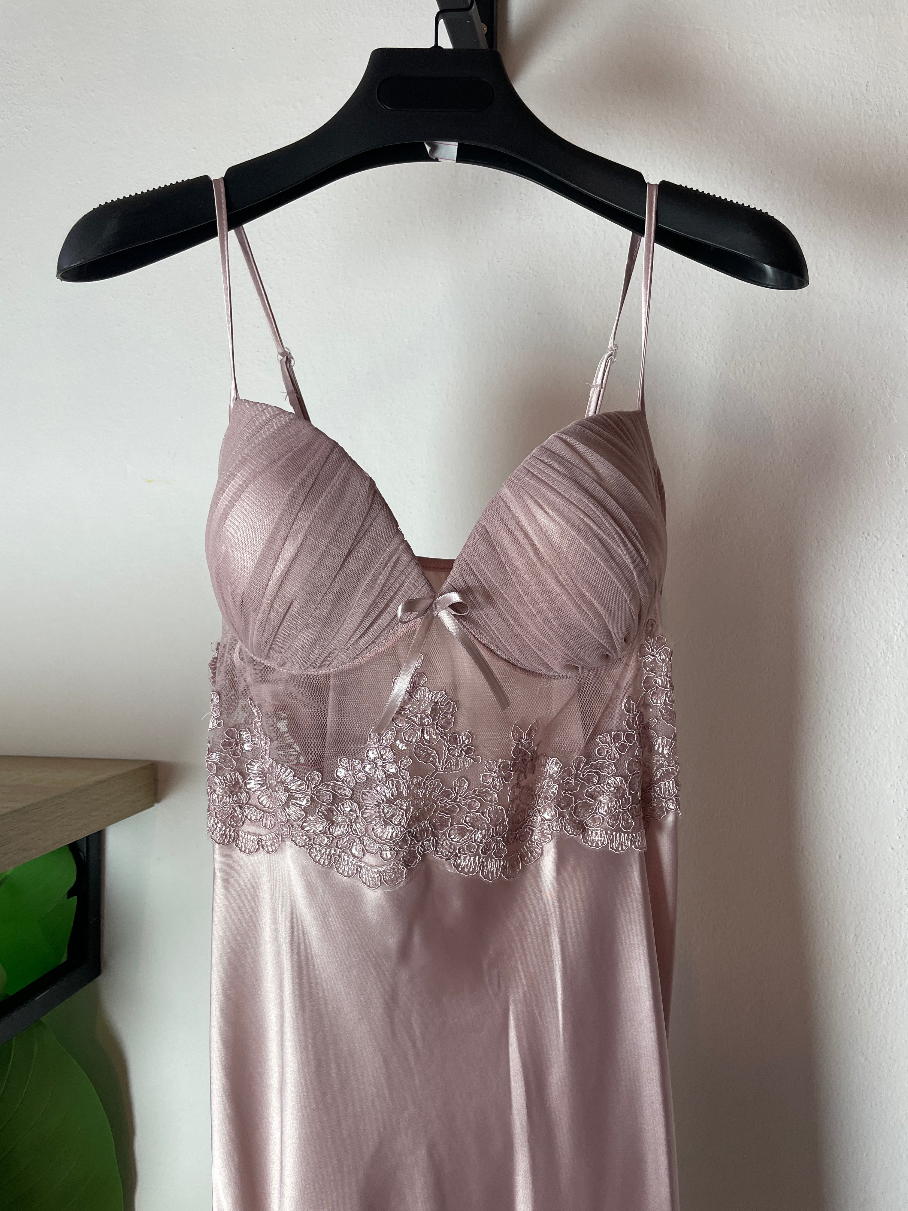 Pink Dress & Robe Set with Delicate Embroidered Details S525