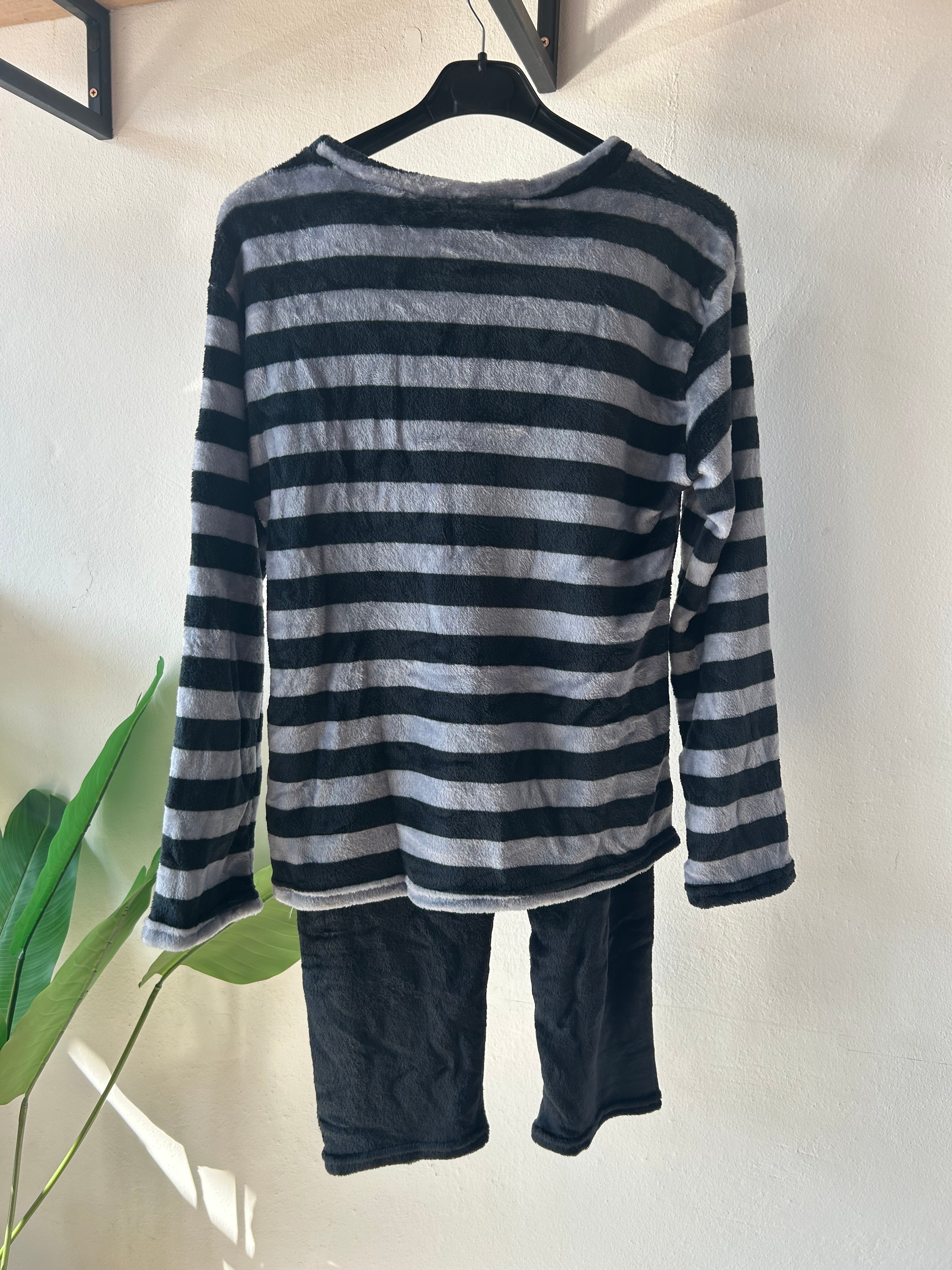 Black striped grey sleepwear winter Pajamas S324