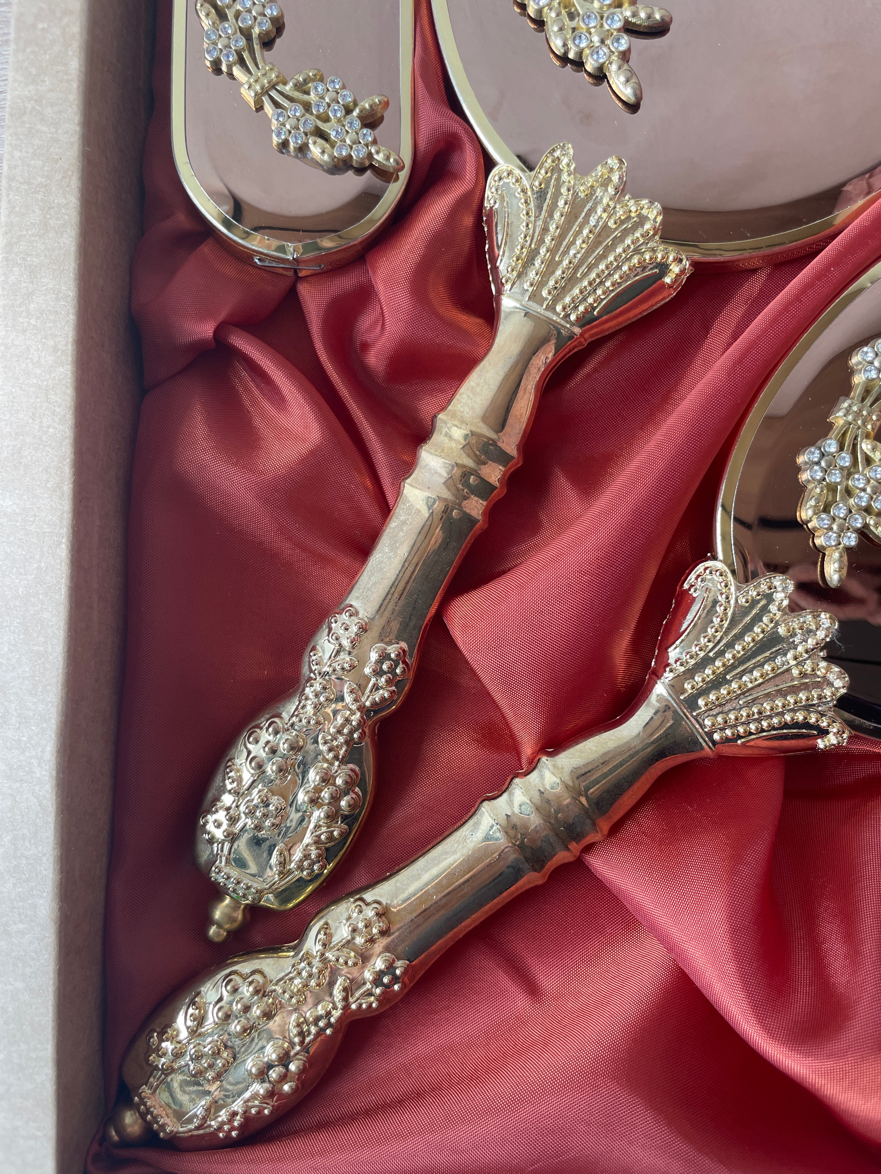 Royal Vanity Mirror Set Golden Reflection  2 separate leaves design