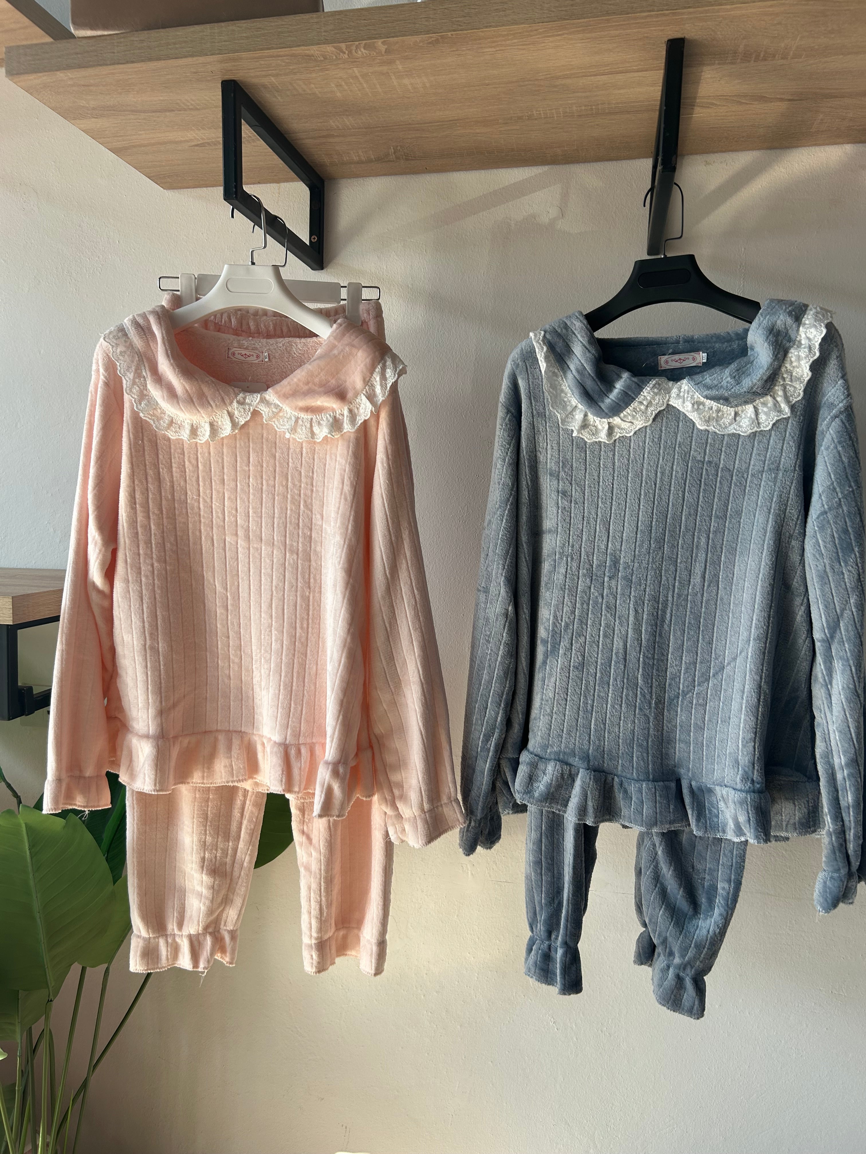 Embroidered Collar Pajama Set with Soft Winter Pants
S354