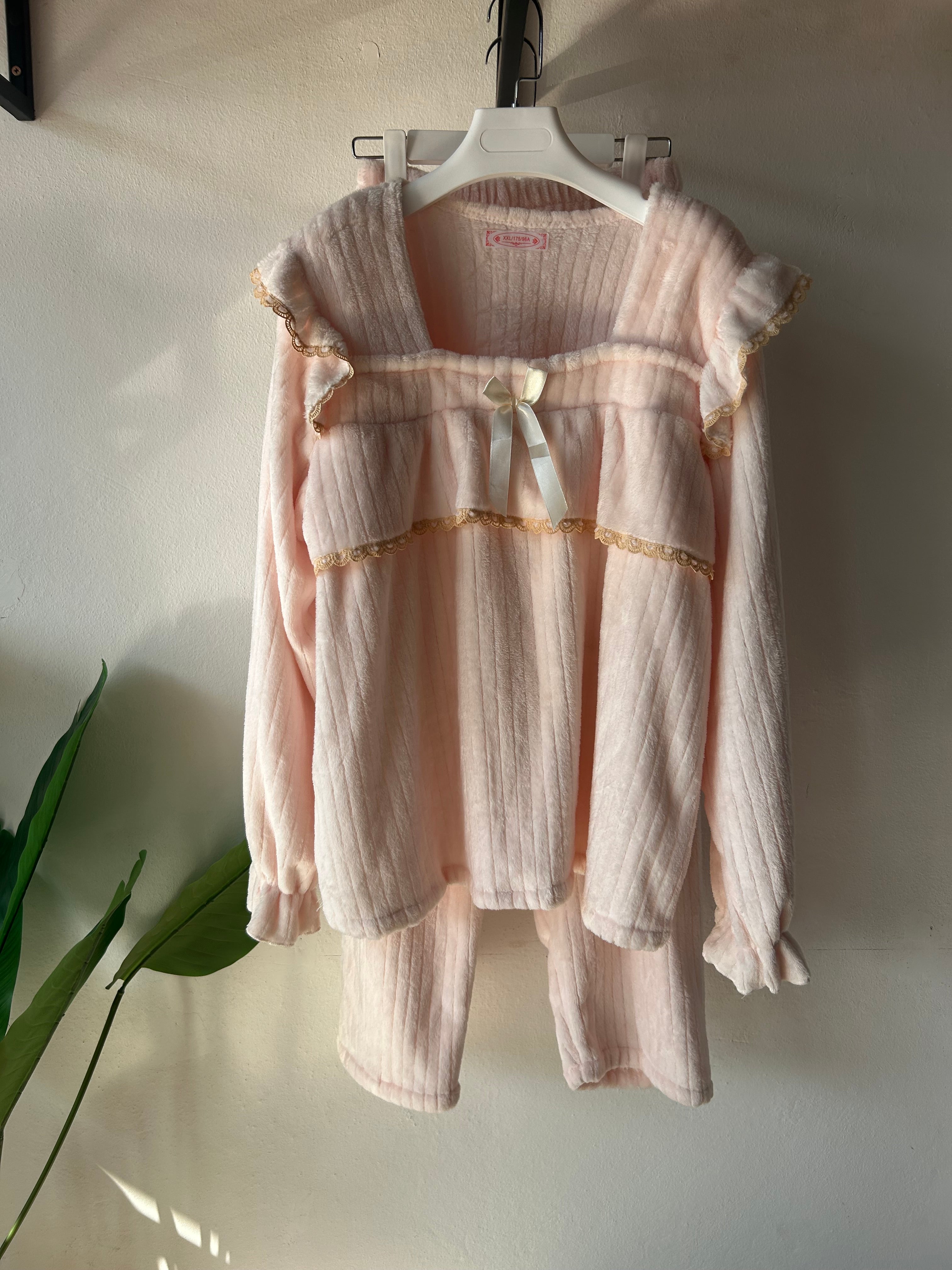 Victorian Embroidered golden collar design winter Pajamas S337