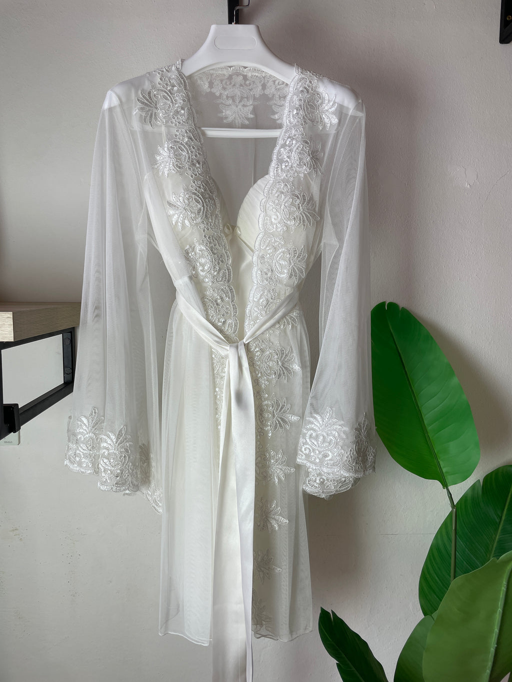 Bridal Luxurious Short Dress & Robe Set with Delicate Satin & Embroidered Details S513