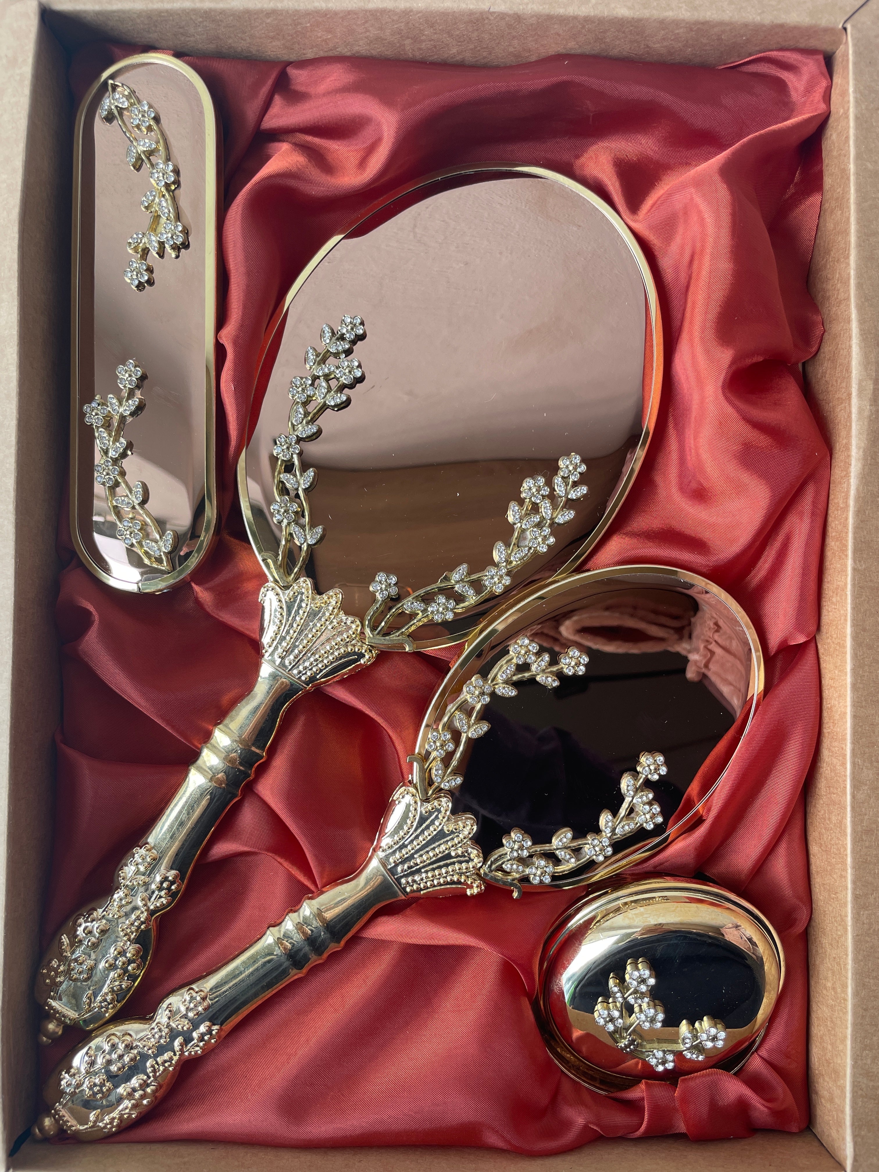 Royal Vanity Mirror Set Golden Demi cylindrical flower Gul