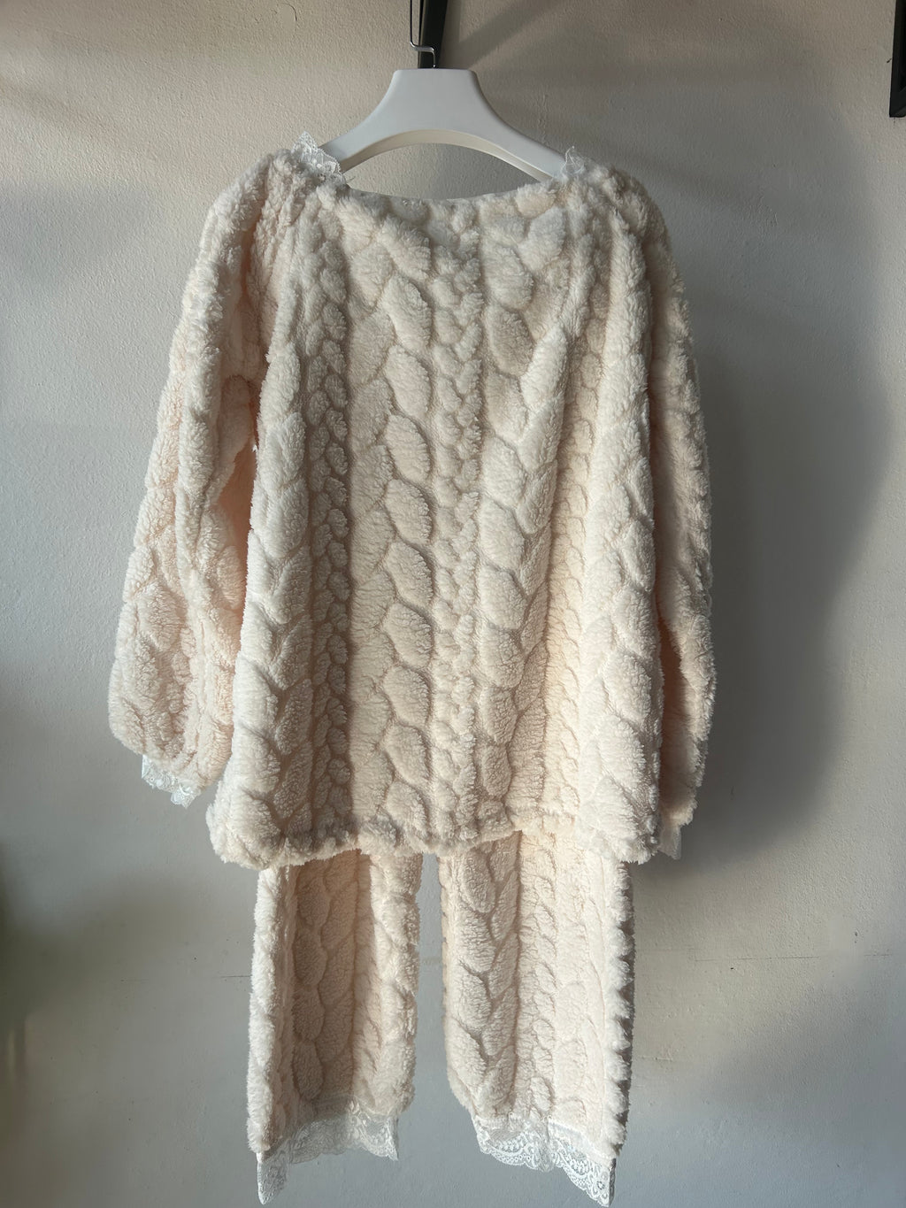 🎀 Princess Sculpted Bust Winter pajamas with Lace Detail S362