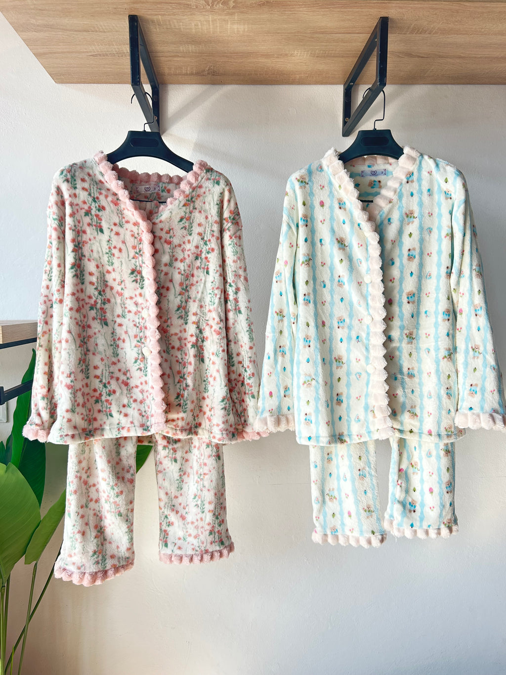 🌧️Winter fleece-lined retro floral pajamas warm cute Girl Homewear🎀S588