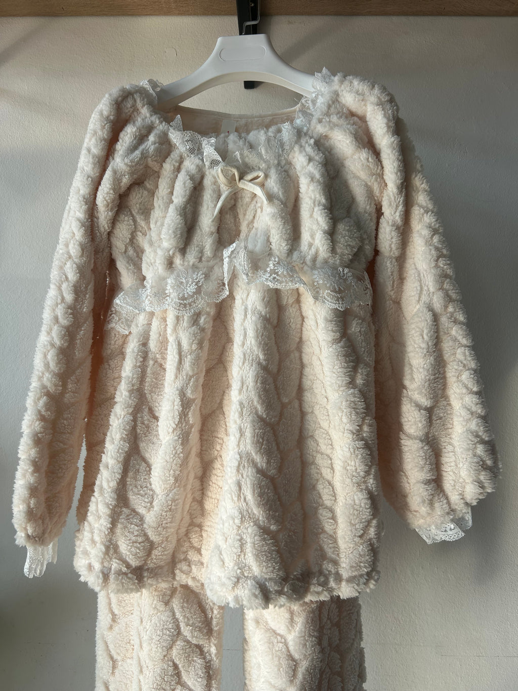 🎀 Princess Sculpted Bust Winter pajamas with Lace Detail S362