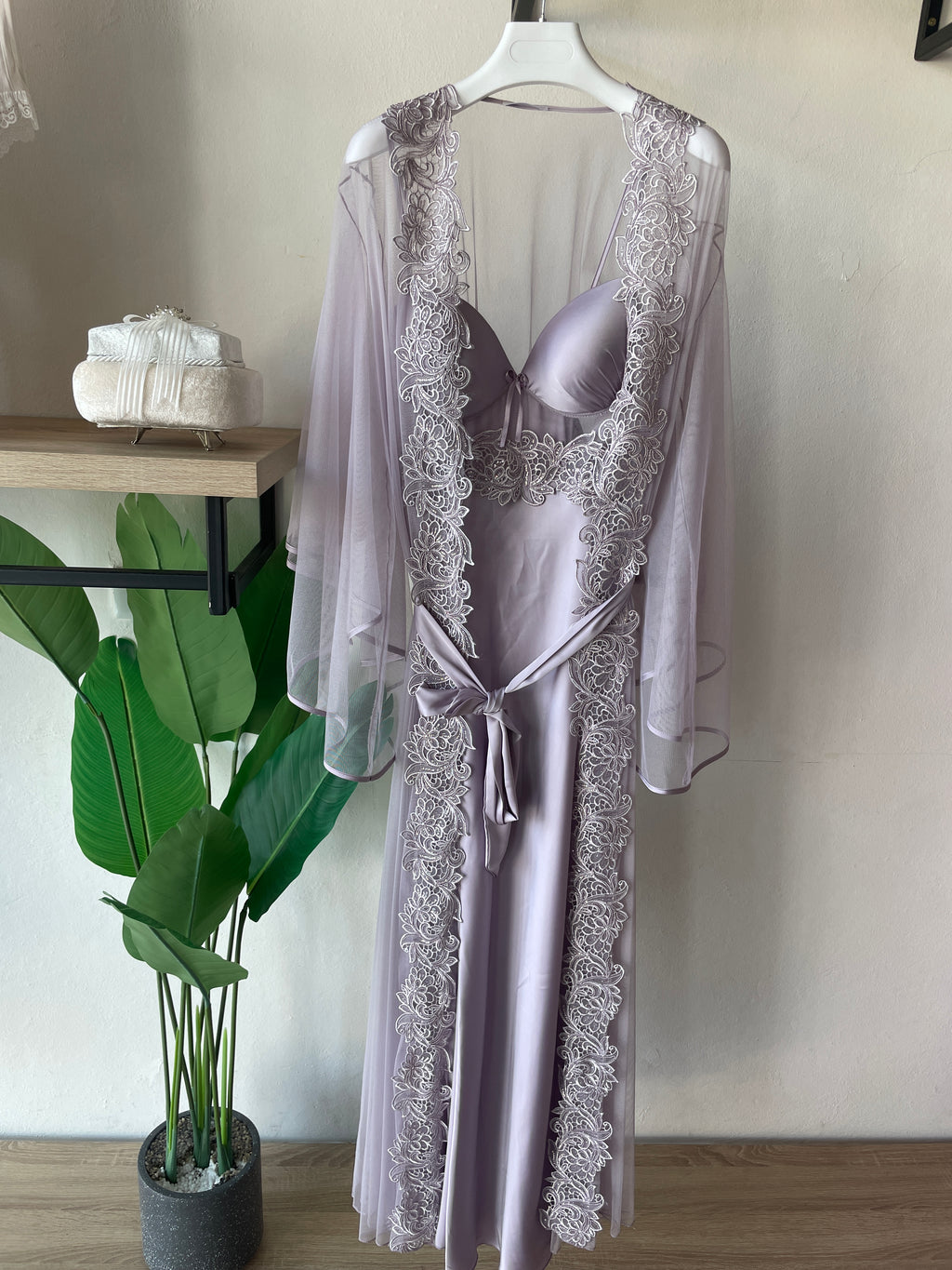 Long Luxurious Leave Embroidered Set