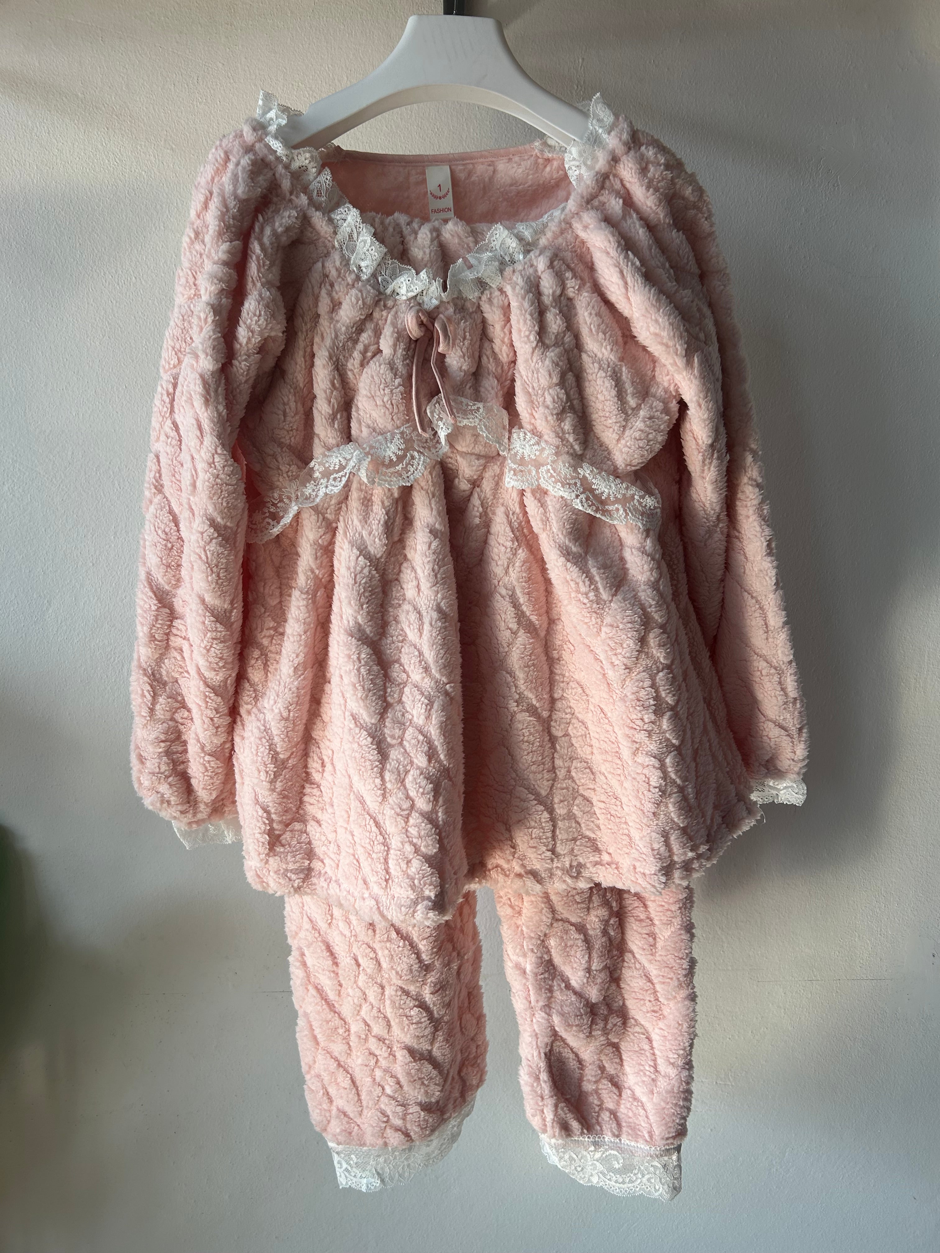 🎀 Princess Sculpted Bust Winter pajamas with Lace Detail S362