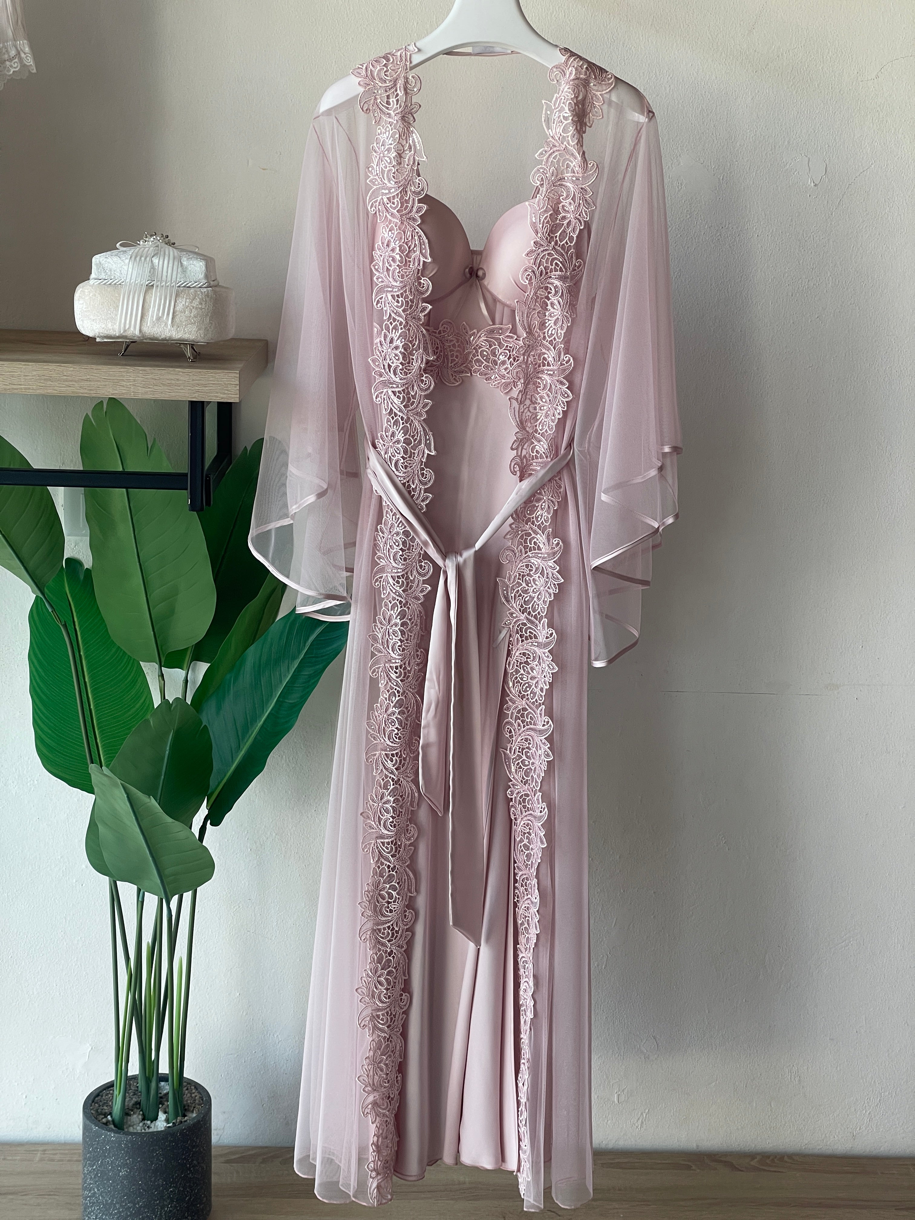 Long Luxurious Leave Embroidered Set