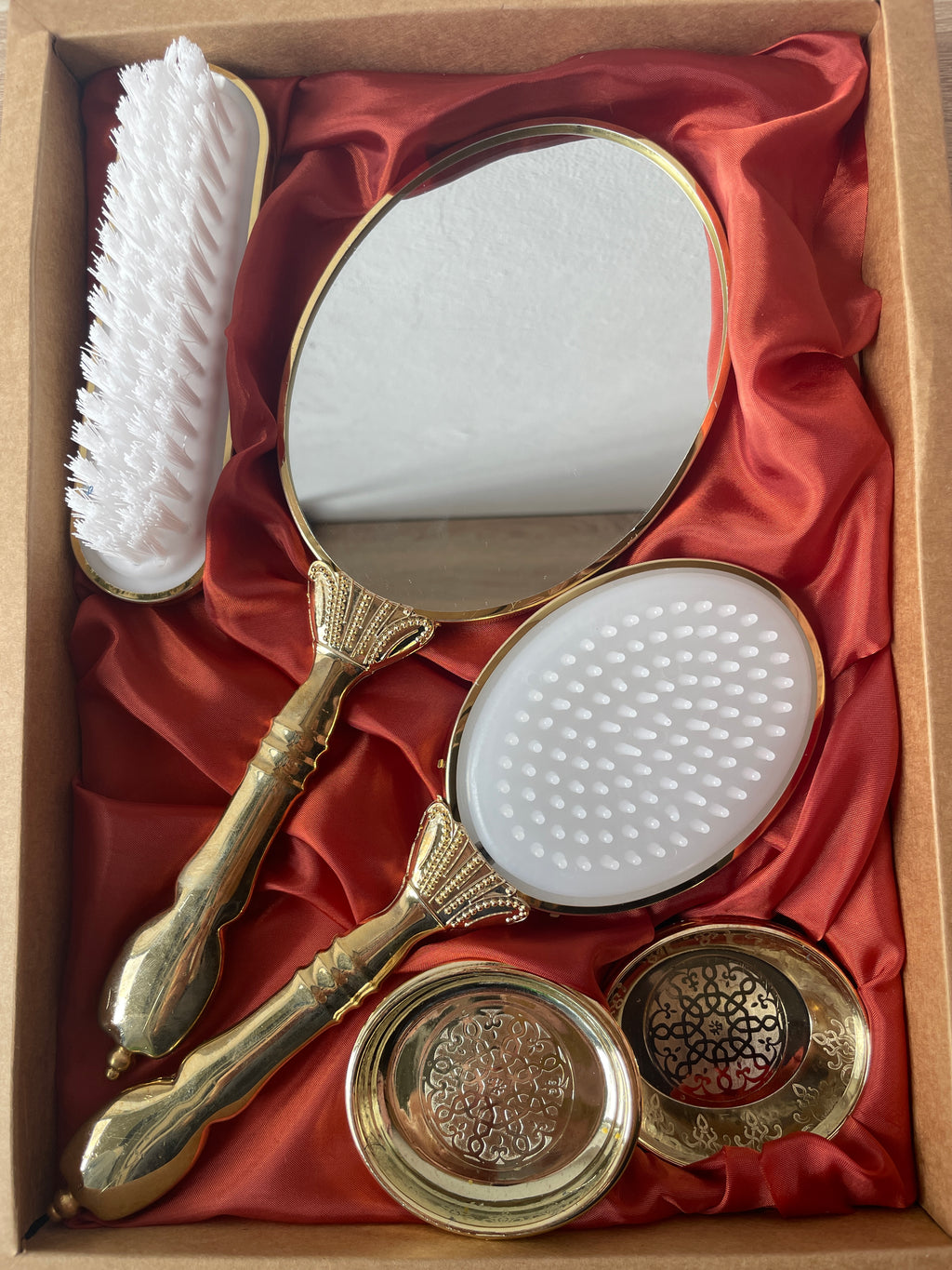 Royal Vanity Mirror Set Golden Demi cylindrical flower Gul