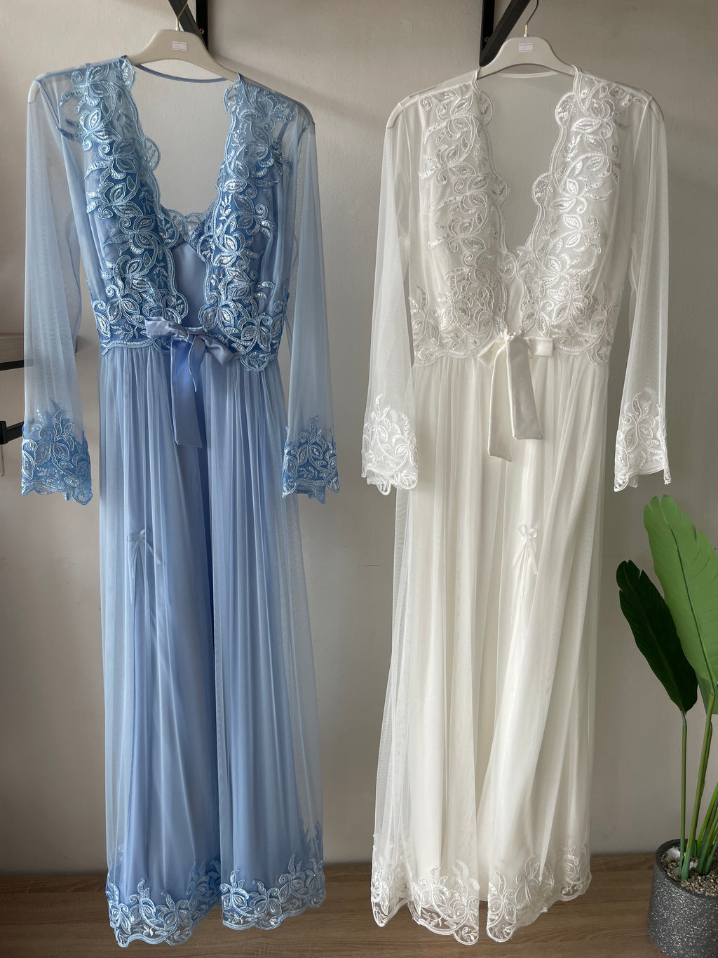 Luxurious Embroidered with bow design Long Dress & Robe Set S373